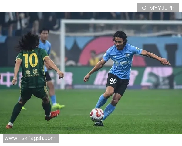 足球明星孙俊海的传奇故事与他在绿茵场上的辉煌成就揭秘