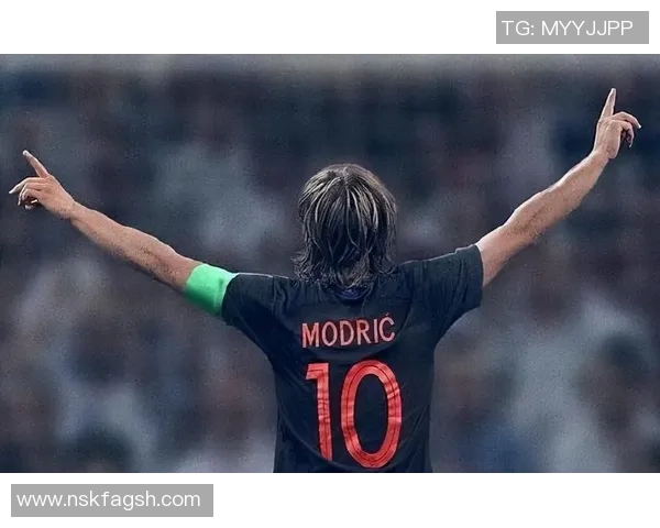 不系鞋带的足球明星们如何在赛场上展现独特风采与个人魅力