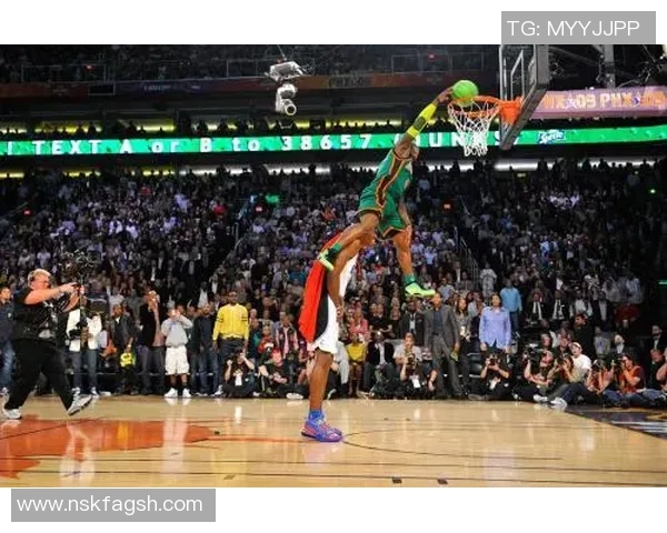 足球场上的飞人这些可以扣篮的足球明星让你大开眼界 足球场上的飞人这些可以扣篮的足球明星让你大开眼界